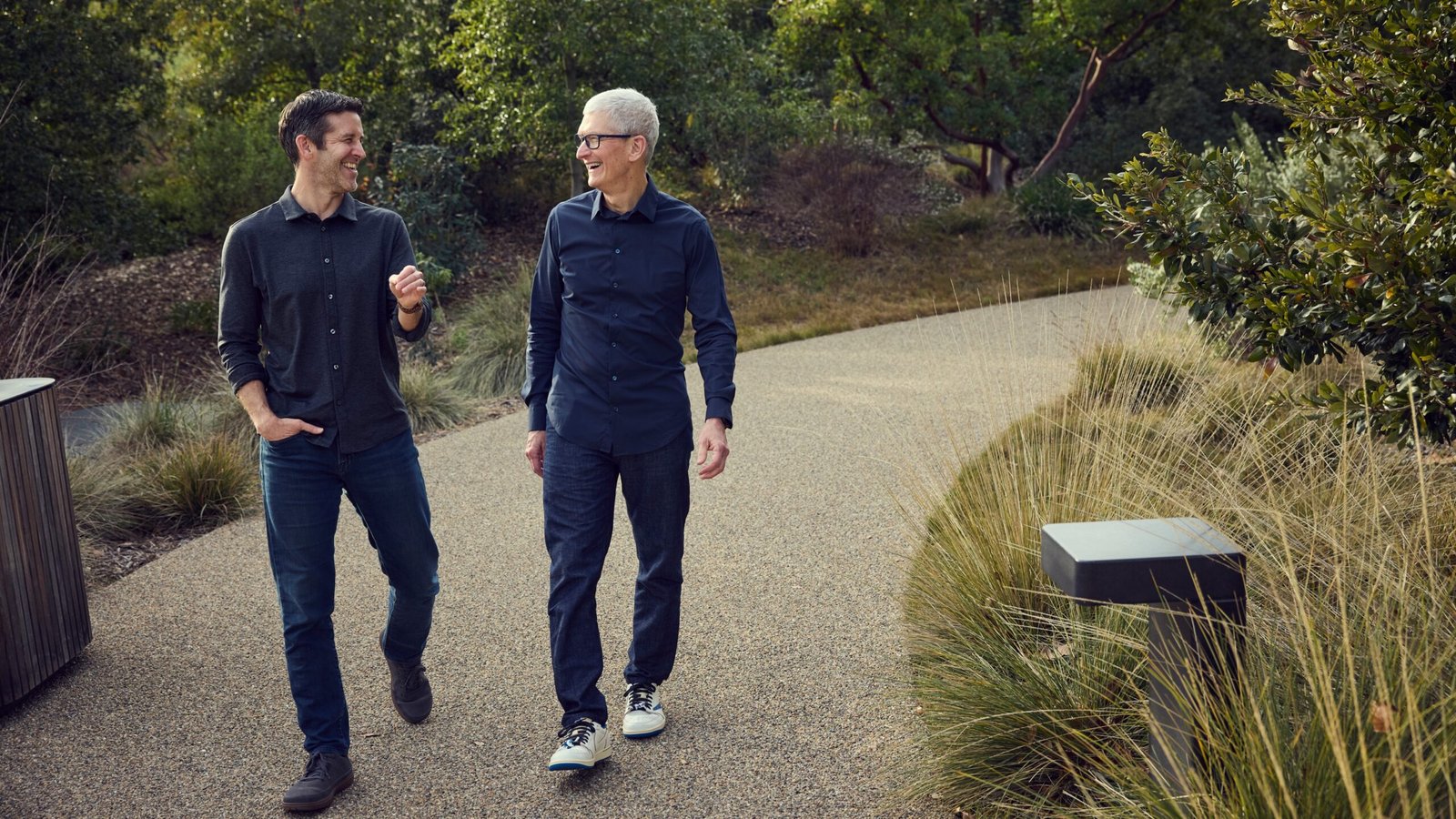 Apple nombra a John Ternus como nuevo CEO y Tim Cook será presidente ejecutivo en 2026