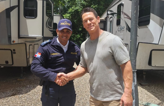 John Cena en Puerto Plata durante grabación en playa dominicana