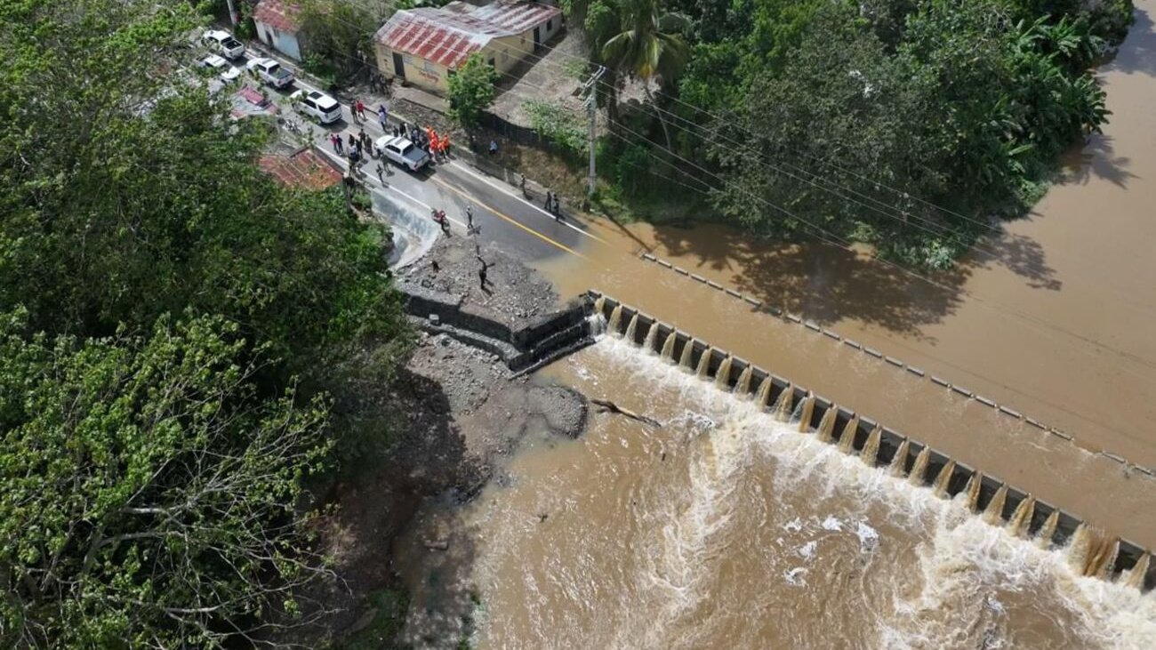 Fuertes lluvias golpean el Este: Gobierno interviene en El Seibo y Hato Mayor ante inundaciones